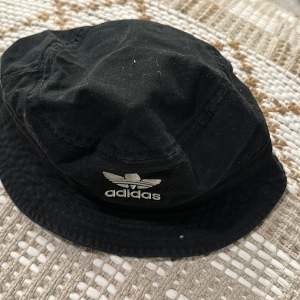 Adidas Bucket Hat - Picture 2 of 8